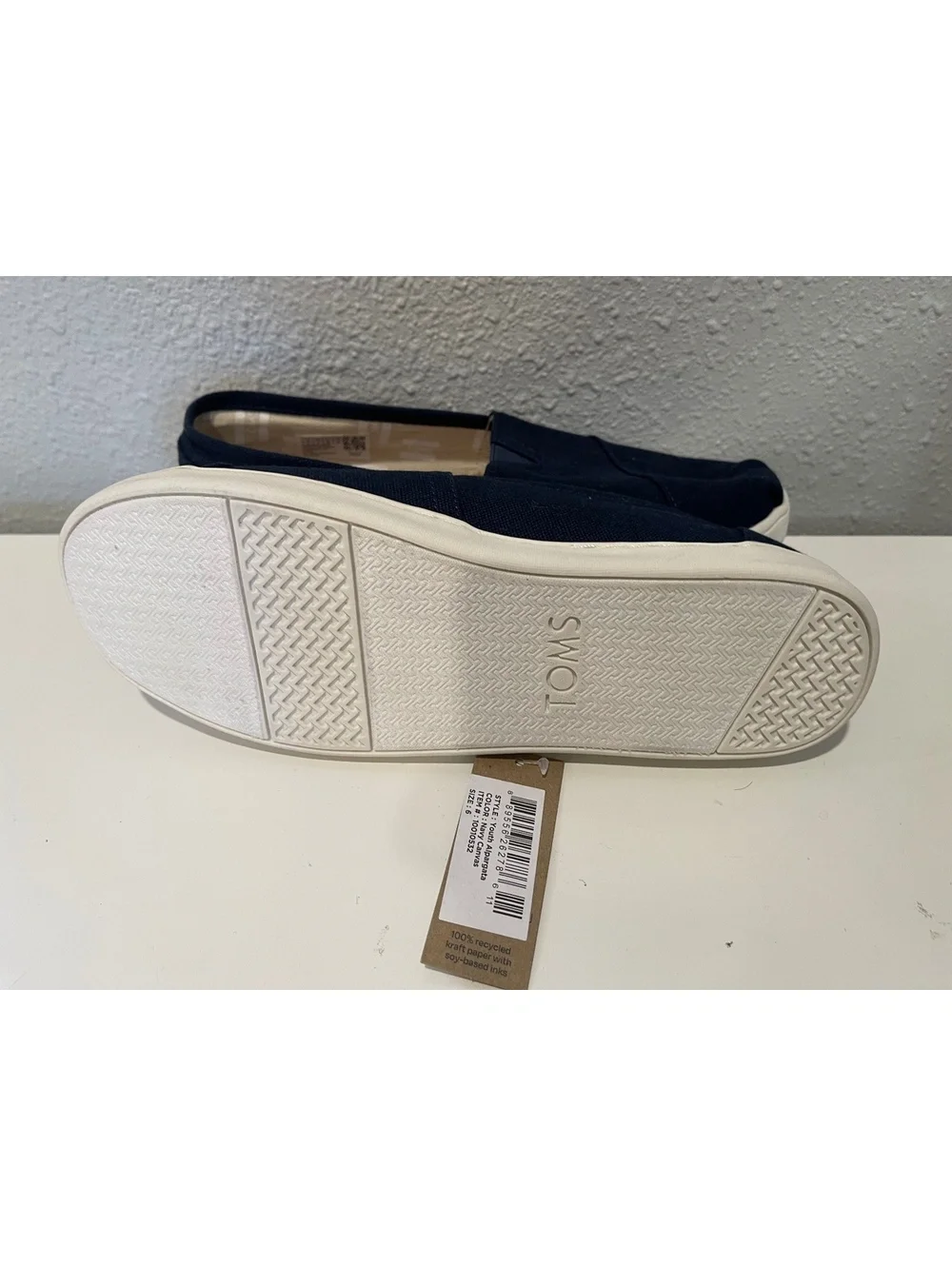 TOMS Classic Navy Canvas Slip-On Shoes Size 8